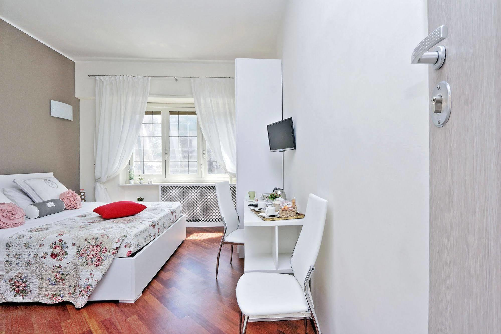 San Pietro Stazione Guest house