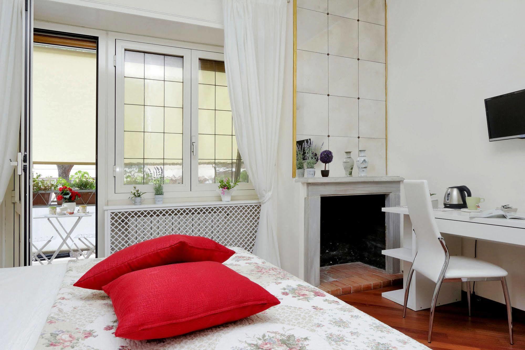 San Pietro Stazione 3* Rome